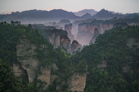 张家界三天攻略(张家界三天攻略：溯溪、赏景、逛古镇)