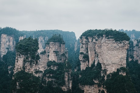 张家界三天攻略(张家界三天攻略：溯溪、赏景、逛古镇)